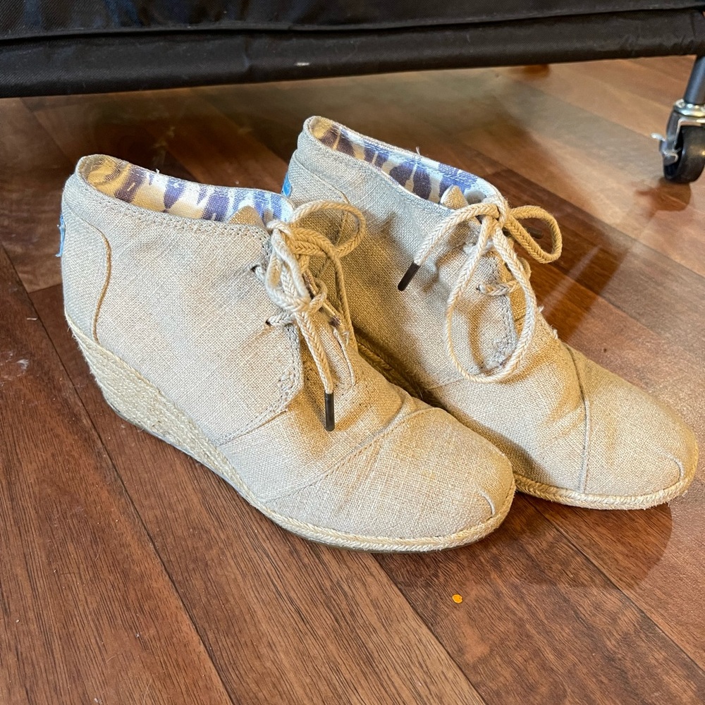 Tom's wedges